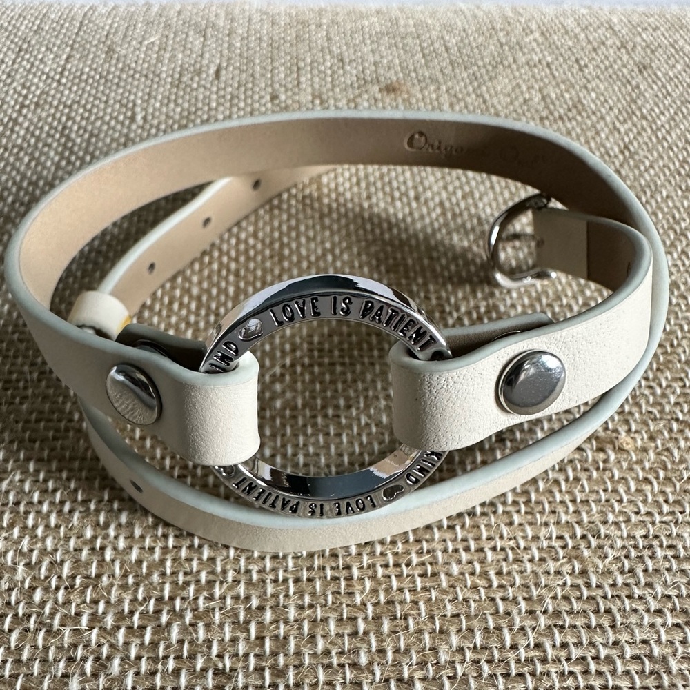 Origami Owl cream leather wrap bracelet with plate